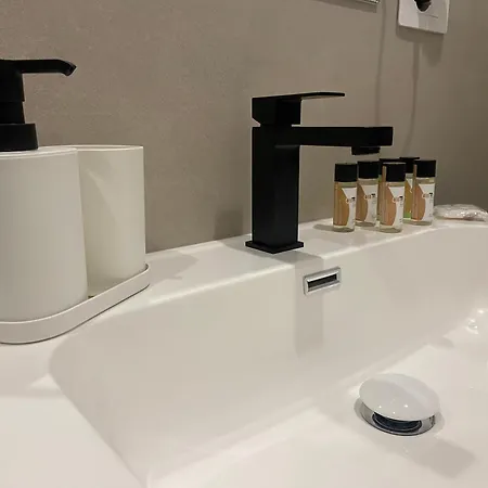 Platani 公寓 阿韦利诺